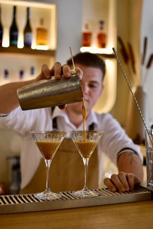 Pro milovníky míchaných nápojů jsme pozvali zkušeného barmana MICHALA MRÁZKA se svojí společností MR